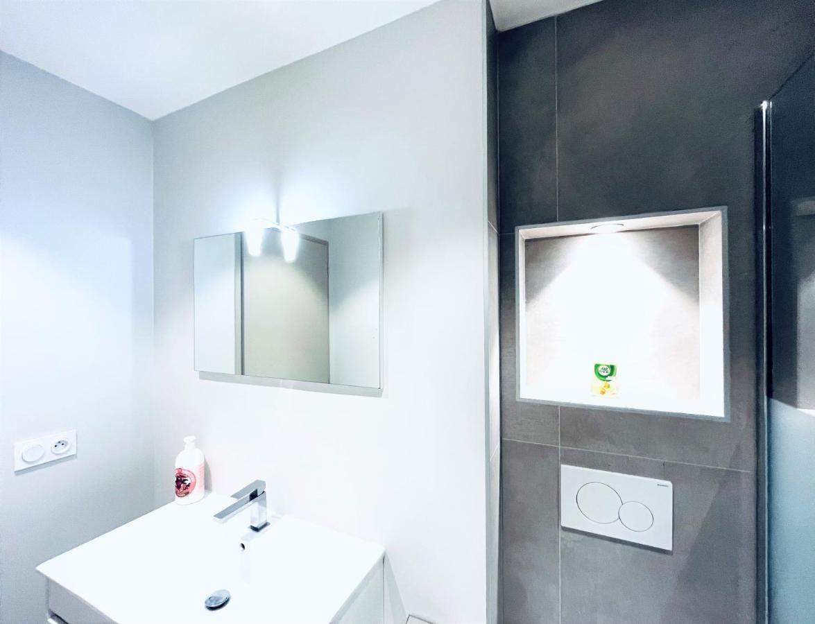 Le White Cosy A 5 Minutes Du Lac Avec Parking Privatif Gratuit Annecy Eksteriør billede