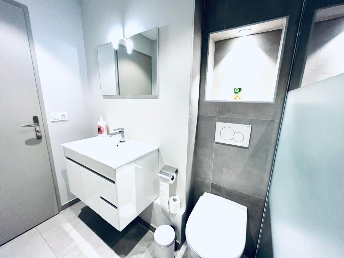 Le White Cosy A 5 Minutes Du Lac Avec Parking Privatif Gratuit Annecy Eksteriør billede
