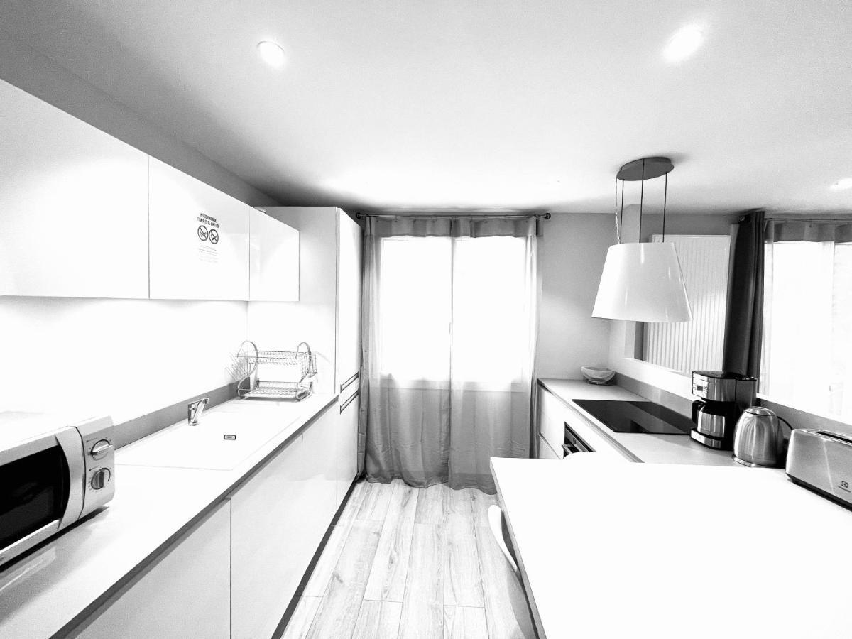 Le White Cosy A 5 Minutes Du Lac Avec Parking Privatif Gratuit Annecy Eksteriør billede